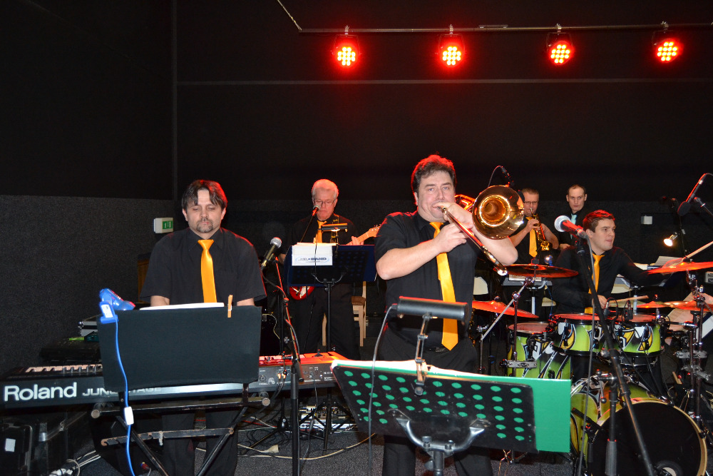 Živé vystoupení orchestru JEL-BAND